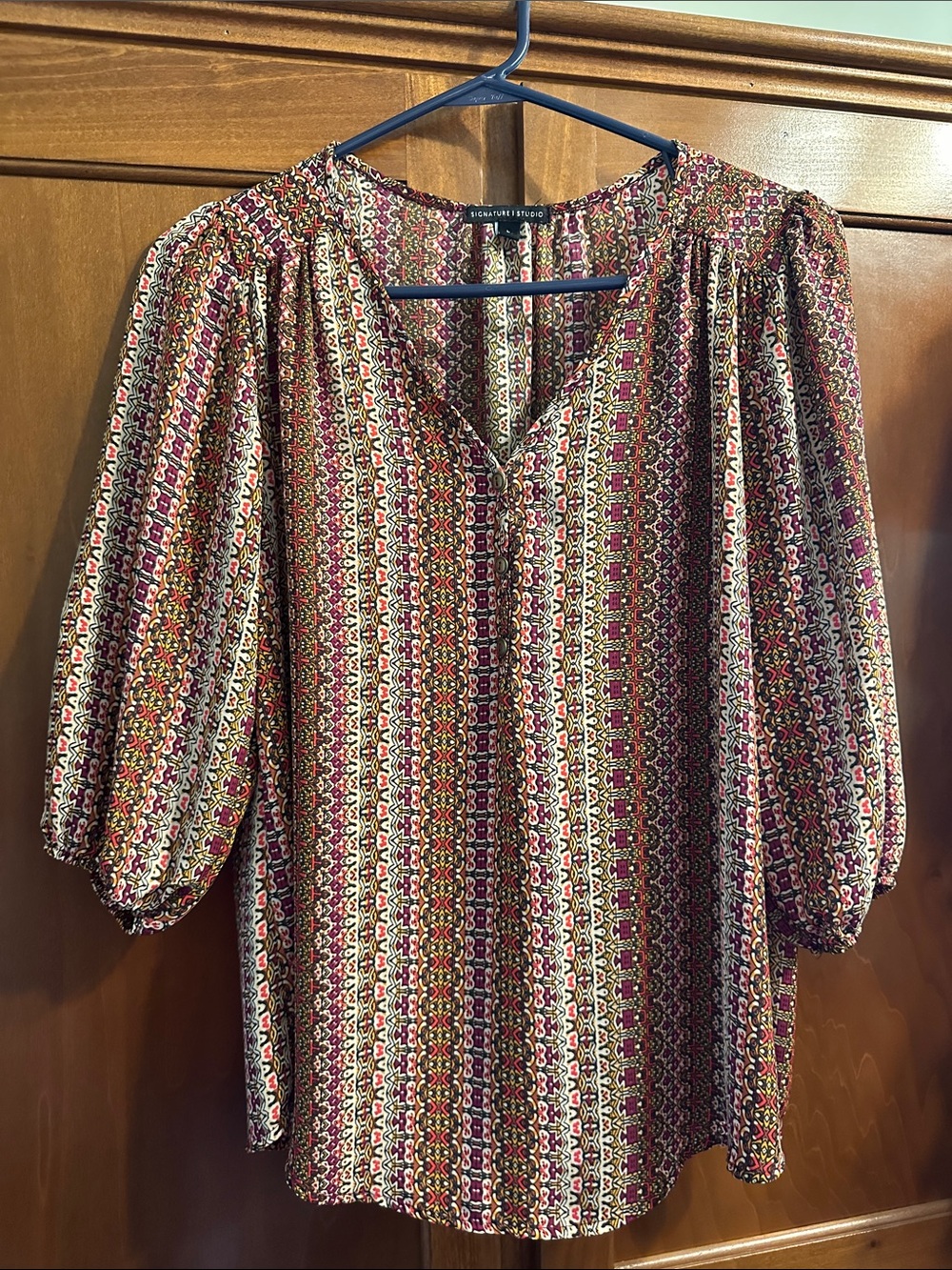 Signature Studio Burgundy & Cream Geometric Puff-Sleeve Blouse